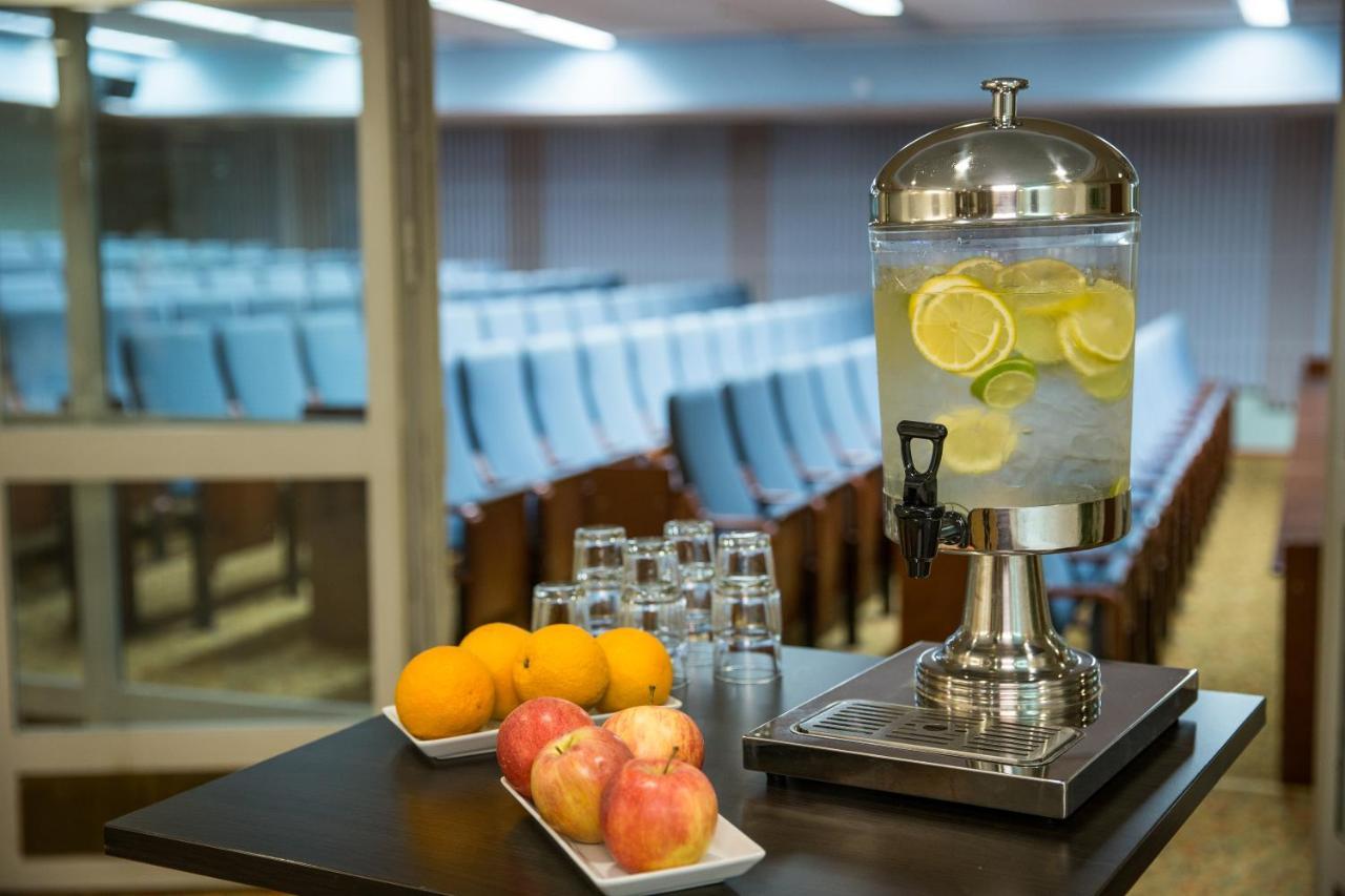 Park Hotel Торнио Екстериор снимка